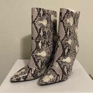 Chinese Laundry Z-Rosalina Snake Skin Booties NWT